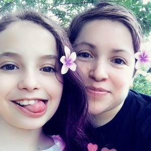 Meet your Posher, Gabriela